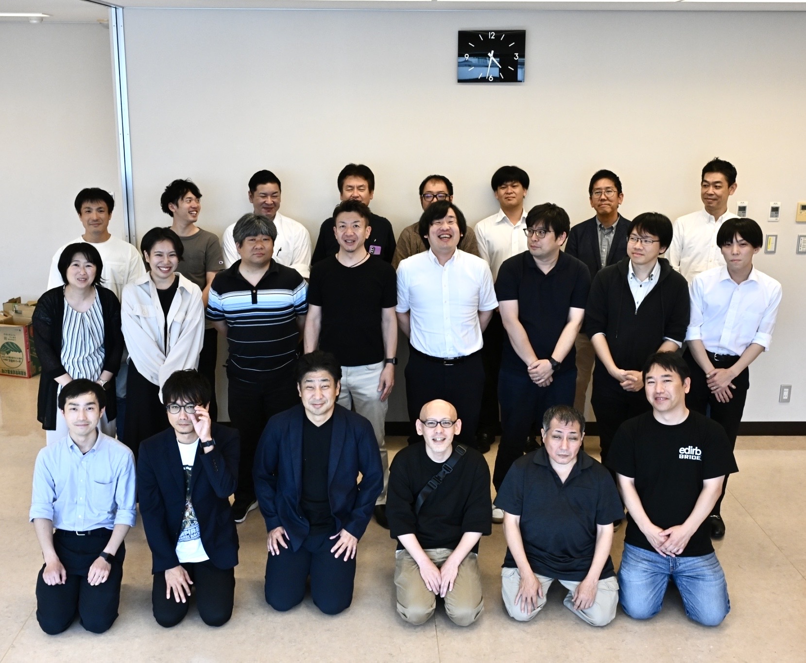 株式会社ビーウェーブ